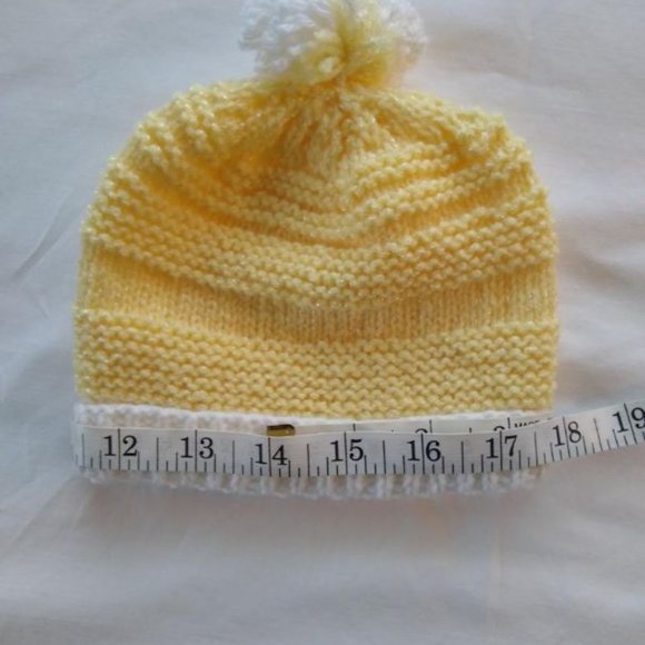 HandKnit Baby Cap Yellow and White with PomPom 0-3 Mon Infant Beanie - Picture 5 of 6